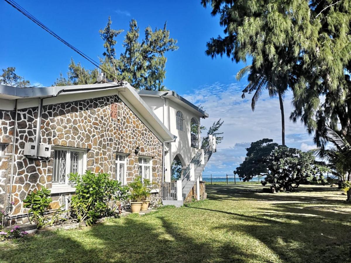 Villa Karel Mauritius Beach House Riambel Exterior photo