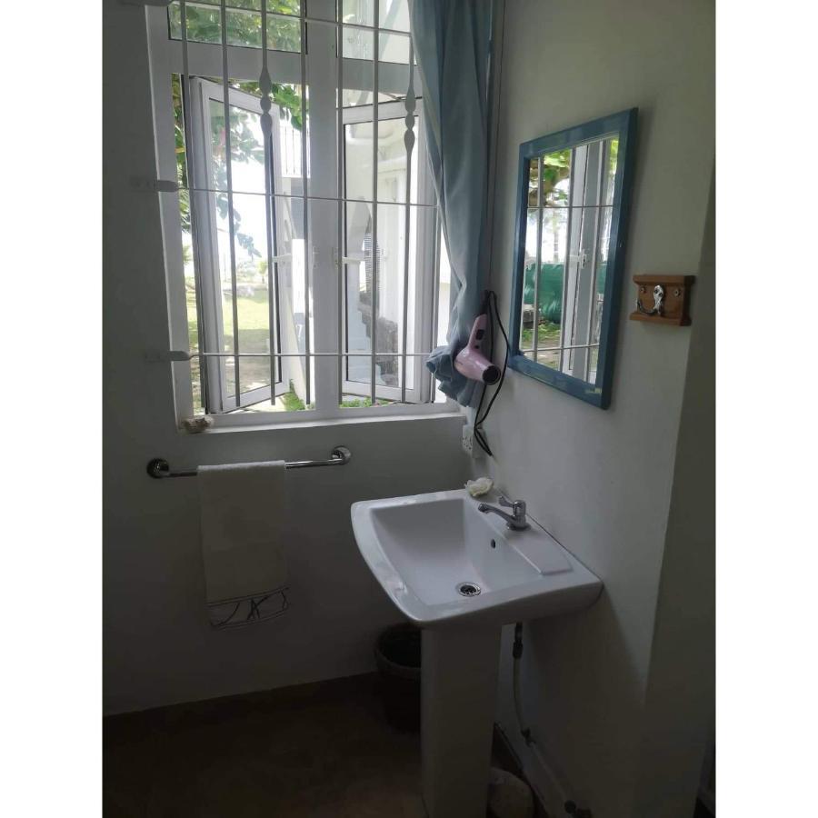 Villa Karel Mauritius Beach House Riambel Exterior photo